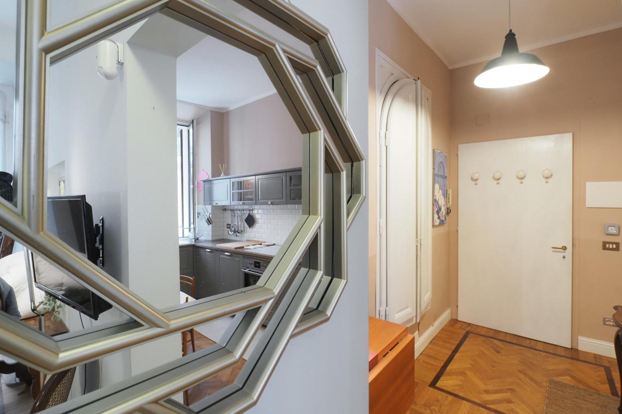 Primopiano - Piazza Napoli Apartment *